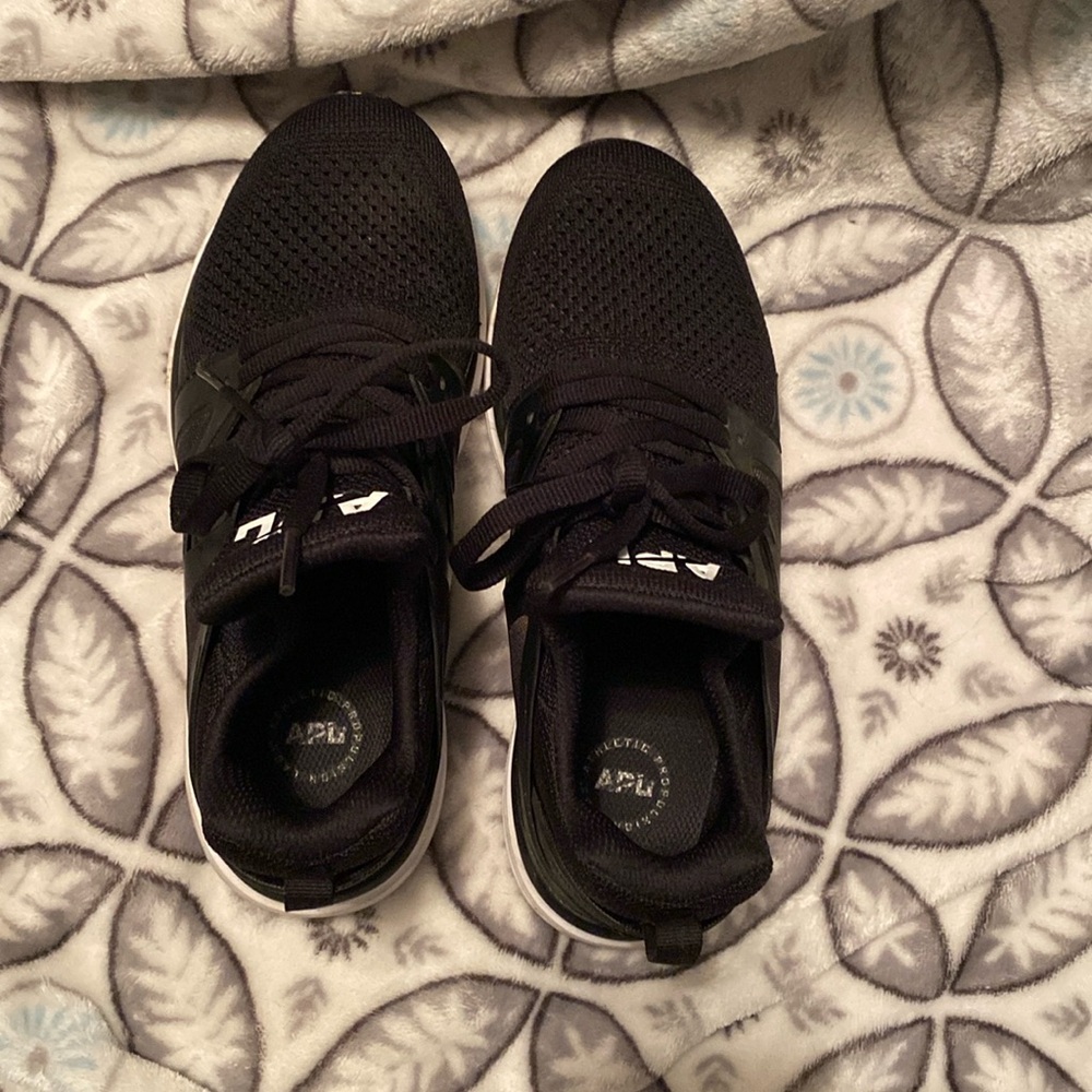 APL size 8 used but great condition